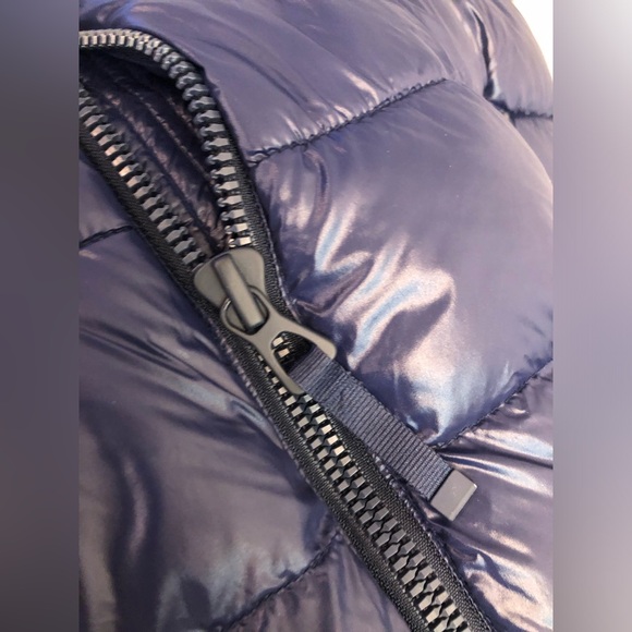 Nwot~GAP Down Dark Blue Quilted Vest with Faux Fur Trim - Picture 5 of 7